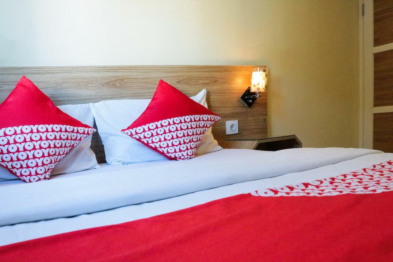 Oyo 984 Maleo Guest House Ambon Exterior foto